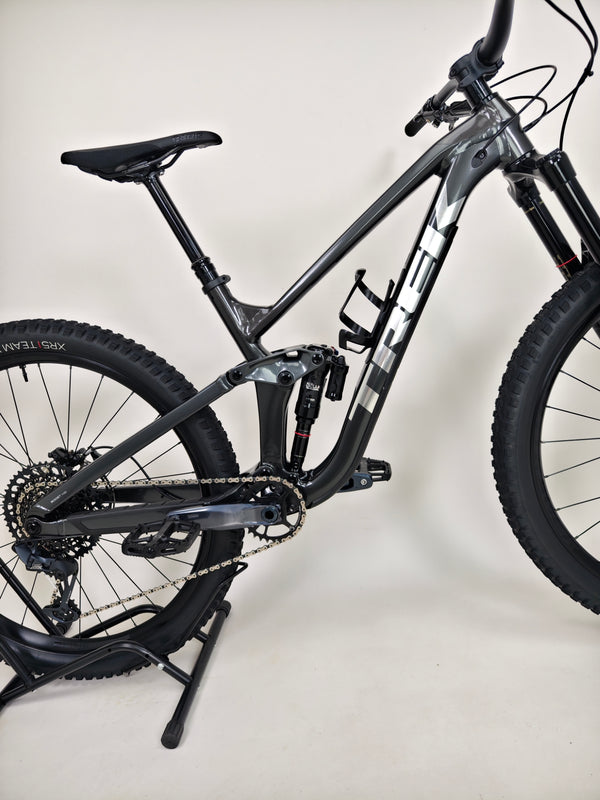 Trek Slash 8 Gen 5 2022 / MEDIUM / RRP: £3,700.00 / Excellent Condition!
