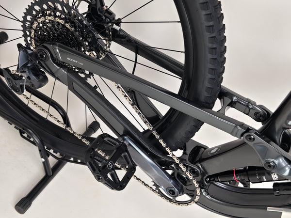 Trek Slash 8 Gen 5 2022 / MEDIUM / RRP: £3,700.00 / Excellent Condition!