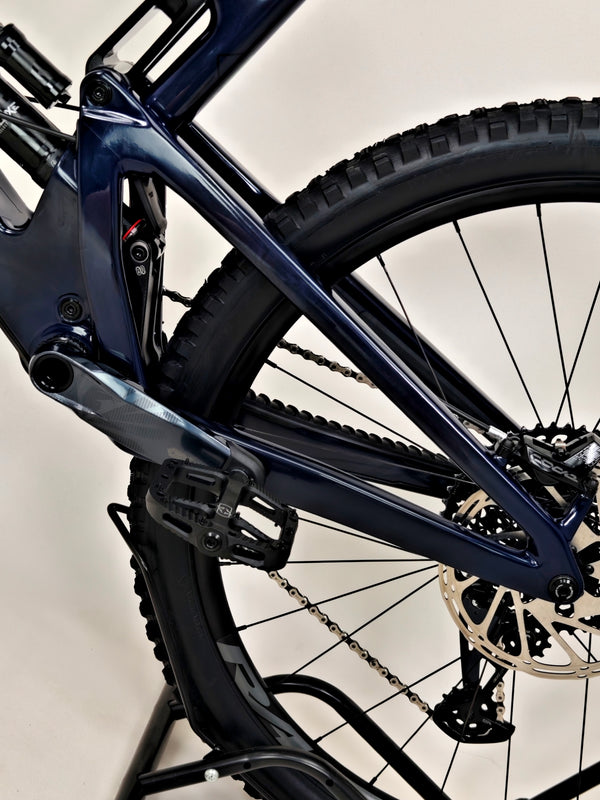 Santa Cruz Megatower 2 GX C 2023 / LARGE / RRP: £7,899.00 / Excellent Condition!