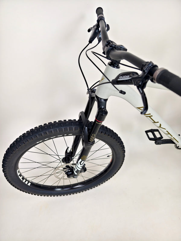 Whyte 905 V4 2022 Mountain Bike / MEDIUM / RRP: £2,099.00 / Very Good Condition!