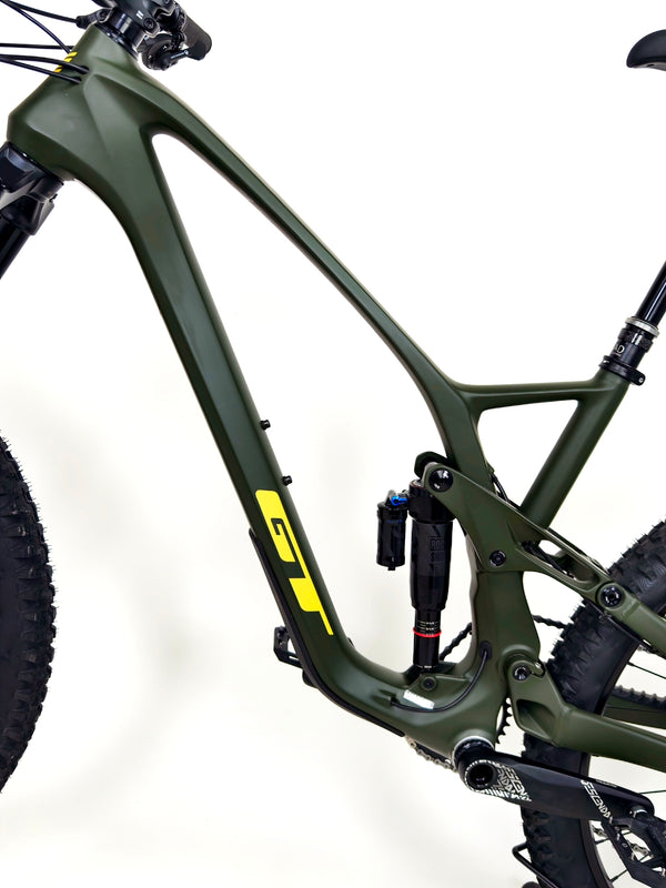 GT Force Carbon Pro Enduro 2023 / LARGE / RRP: £4,700.00 / Excellent Condition!