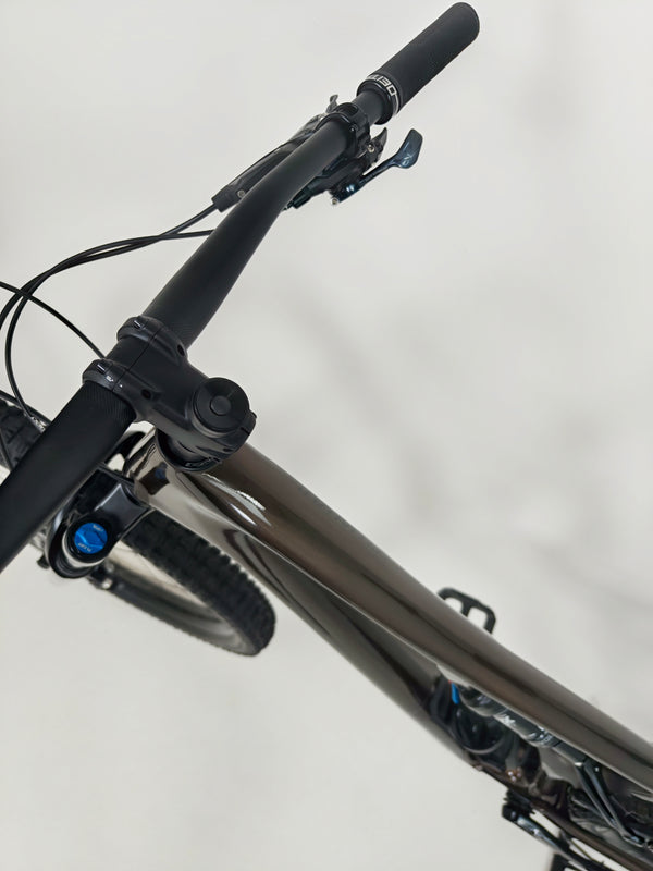 Specialized Stumpjumper Expert 2022 CARBON/ LARGE / FOX/ RRP: £6,000.00/ Excellent Condition!