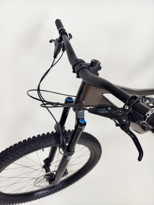 Specialized Stumpjumper Expert 2022 CARBON/ LARGE / FOX/ RRP: £6,000.00/ Excellent Condition!