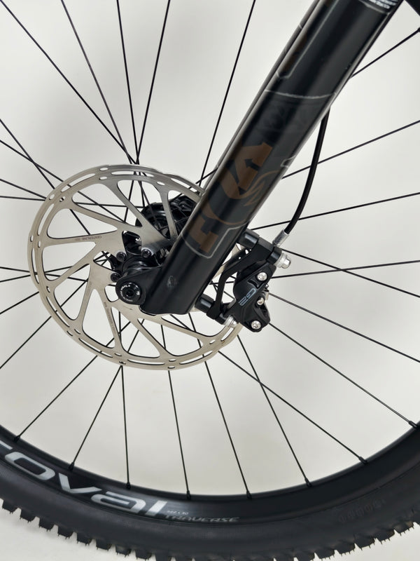 Specialized Stumpjumper Expert 2022 CARBON/ LARGE / FOX/ RRP: £6,000.00/ Excellent Condition!