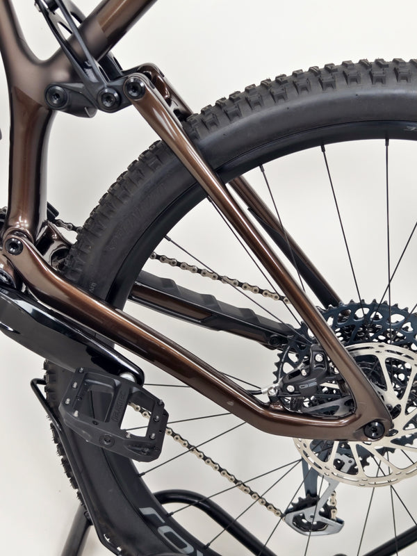 Specialized Stumpjumper Expert 2022 CARBON/ LARGE / FOX/ RRP: £6,000.00/ Excellent Condition!