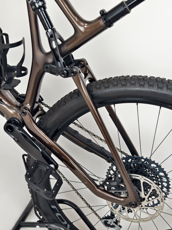 Specialized Stumpjumper Expert 2022 CARBON/ LARGE / FOX/ RRP: £6,000.00/ Excellent Condition!