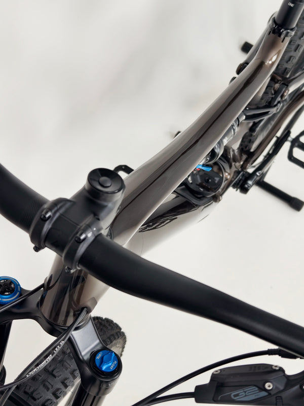 Specialized Stumpjumper Expert 2022 CARBON/ LARGE / FOX/ RRP: £6,000.00/ Excellent Condition!