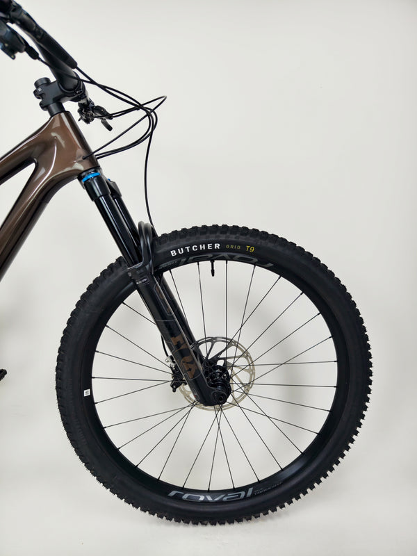 Specialized Stumpjumper Expert 2022 CARBON/ LARGE / FOX/ RRP: £6,000.00/ Excellent Condition!