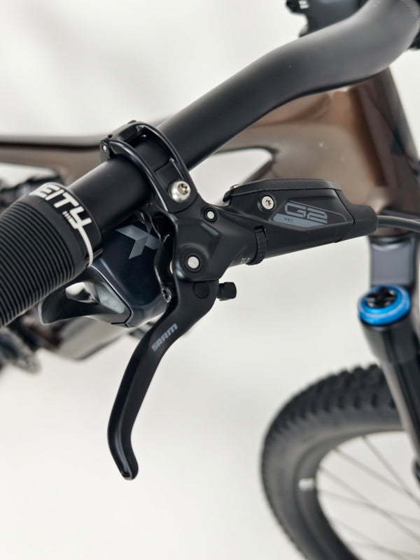 Specialized Stumpjumper Expert 2022 CARBON/ LARGE / FOX/ RRP: £6,000.00/ Excellent Condition!