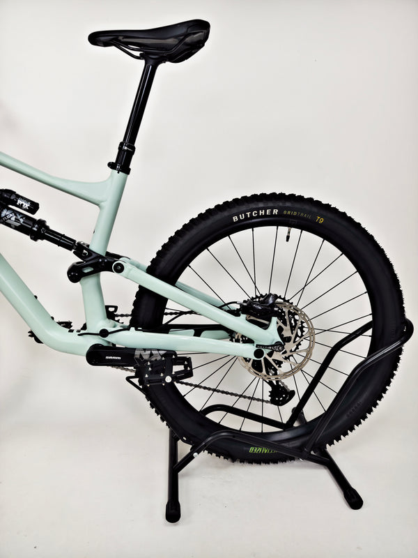 Specialized Status 160 2023 / LARGE (S4) / RRP: £2,900.00 / Very Good Condition