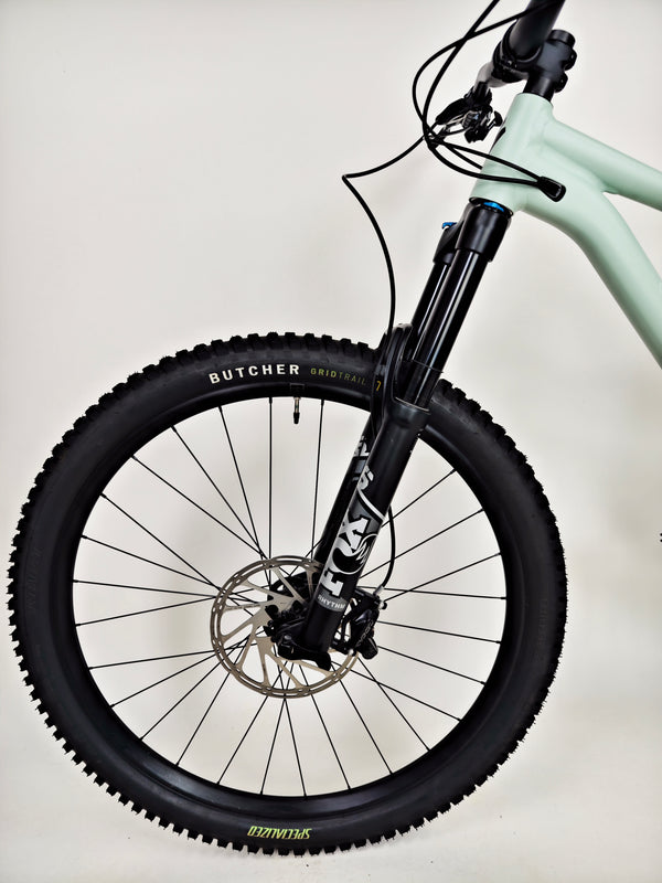 Specialized Status 160 2023 / LARGE (S4) / RRP: £2,900.00 / Very Good Condition