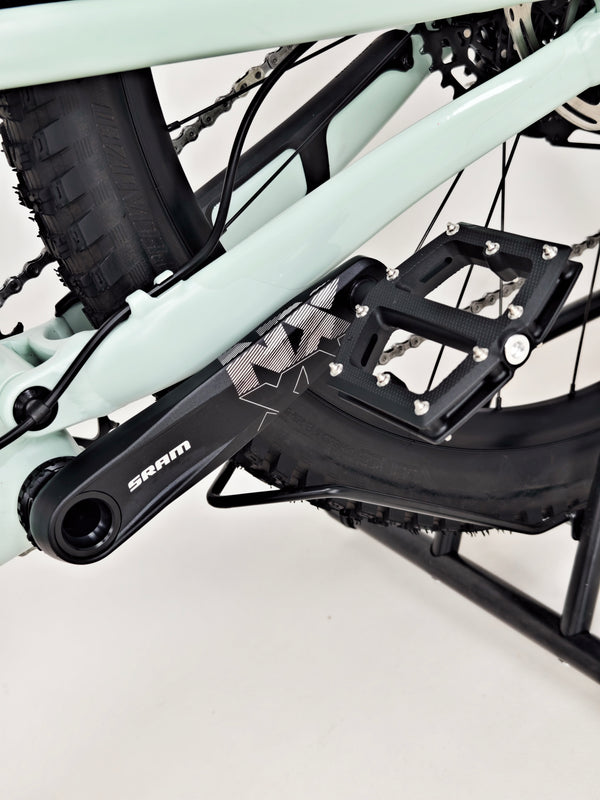 Specialized Status 160 2023 / LARGE (S4) / RRP: £2,900.00 / Very Good Condition