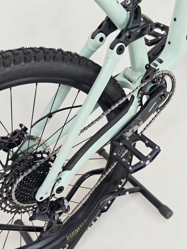 Specialized Status 160 2023 / LARGE (S4) / RRP: £2,900.00 / Very Good Condition