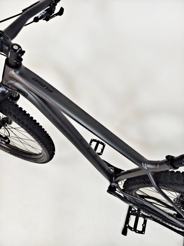 Specialized Fuse Comp 29 2023 / LARGE / Excellent Condition / RRP: £2,000.00