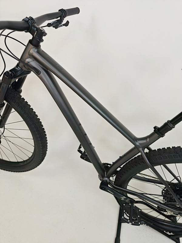 Specialized Fuse Comp 29 2023 / LARGE / Excellent Condition / RRP: £2,000.00