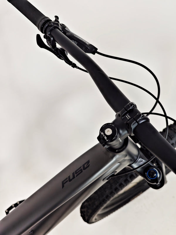 Specialized Fuse Comp 29 2023 / LARGE / Excellent Condition / RRP: £2,000.00