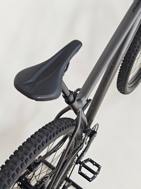 Specialized Fuse Comp 29 2023 / LARGE / Excellent Condition / RRP: £2,000.00