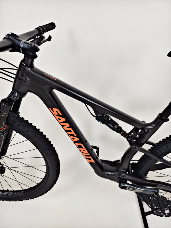 Santa Cruz Blur 4 C S 2022 / MEDIUM / RRP: £5,499.00 / Very Good Condition