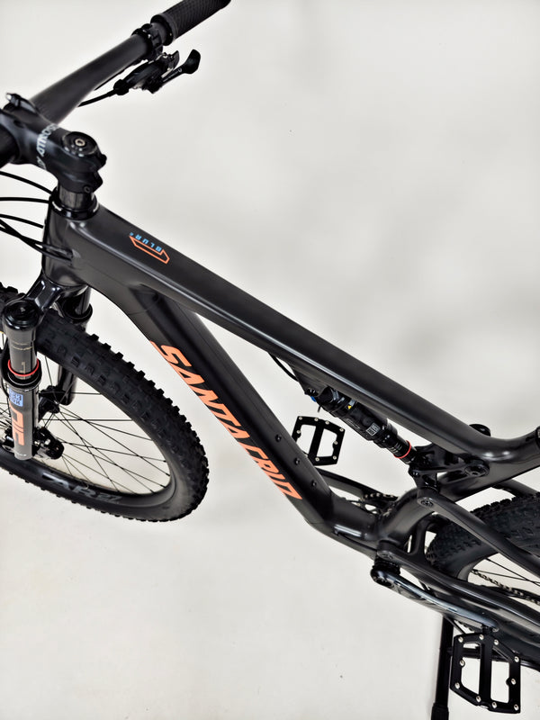 Santa Cruz Blur 4 C S 2022 / MEDIUM / RRP: £5,499.00 / Very Good Condition
