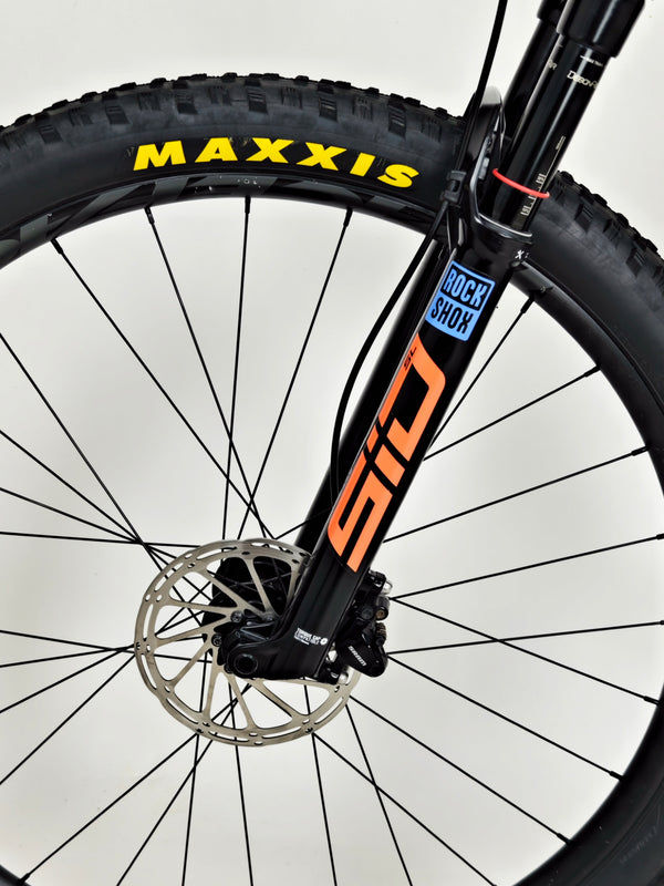 Santa Cruz Blur 4 C S 2022 / MEDIUM / RRP: £5,499.00 / Very Good Condition