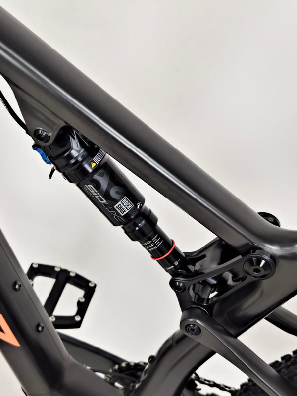 Santa Cruz Blur 4 C S 2022 / MEDIUM / RRP: £5,499.00 / Very Good Condition