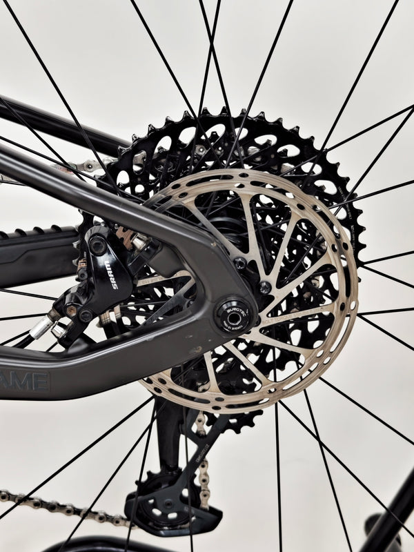 Santa Cruz Blur 4 C S 2022 / MEDIUM / RRP: £5,499.00 / Very Good Condition