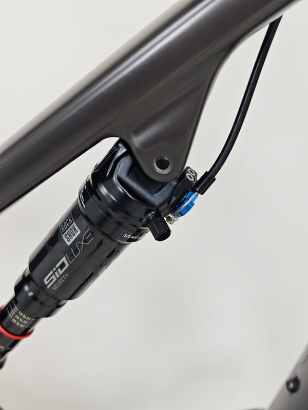 Santa Cruz Blur 4 C S 2022 / MEDIUM / RRP: £5,499.00 / Very Good Condition