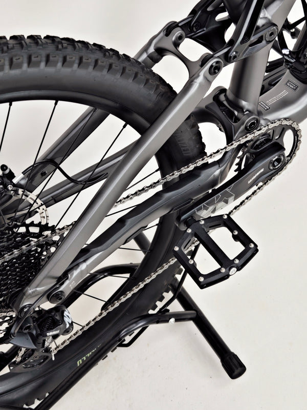 Specialized Stumpjumper EVO Comp Alloy 29 / MEDIUM (S3) / Very Good Condition