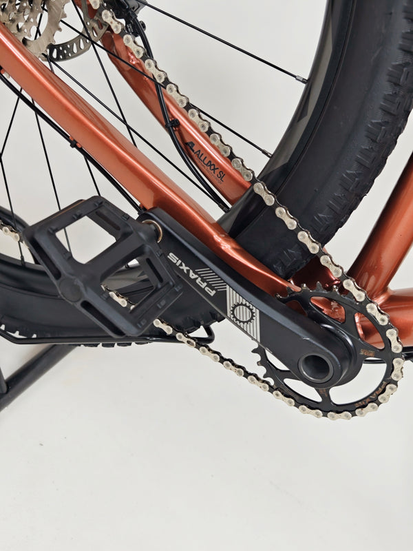 Giant Fathom 2 29 2023 / LARGE / RRP: £1,399.00 / Very Good Condition