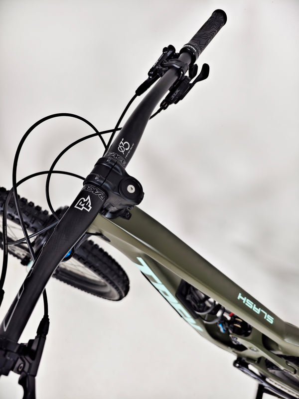 Trek Slash 9.7 SLX + XT 29 2022 / MEDIUM / RRP: £4,700.00 / Excellent Condition!