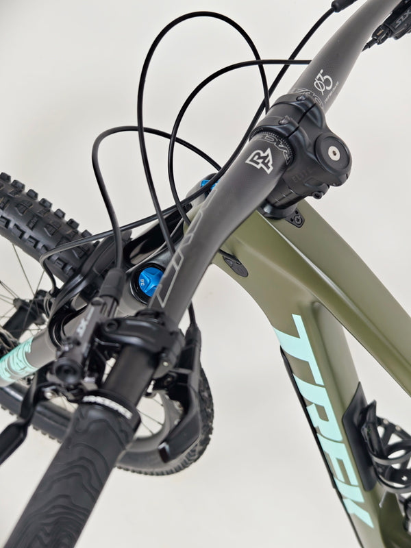 Trek Slash 9.7 SLX + XT 29 2022 / MEDIUM / RRP: £4,700.00 / Excellent Condition!