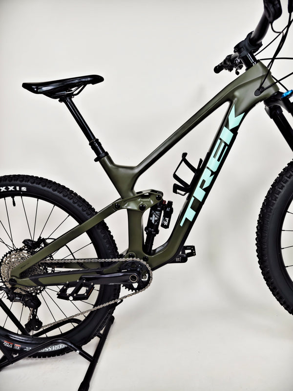 Trek Slash 9.7 SLX + XT 29 2022 / MEDIUM / RRP: £4,700.00 / Excellent Condition!