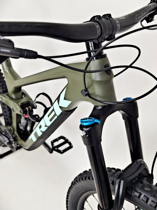 Trek Slash 9.7 SLX + XT 29 2022 / MEDIUM / RRP: £4,700.00 / Excellent Condition!