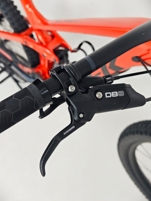 Trek Slash 7 2023 / MEDIUM / RRP: £3,200.00 / Very Good Condition