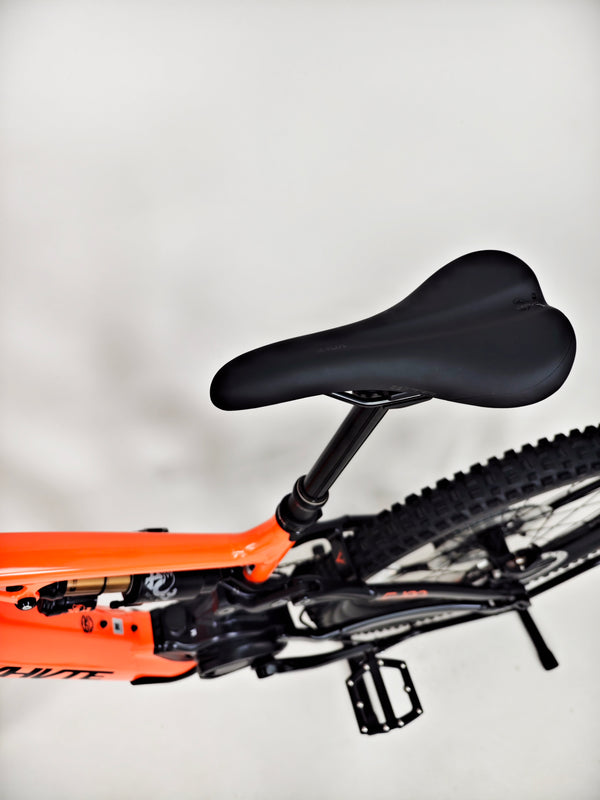 Whyte E-180 RSX Electric FS Bike 2025 / MEDIUM/ RRP: £5,499.00 / Like NEW! / Only 88 miles from new!