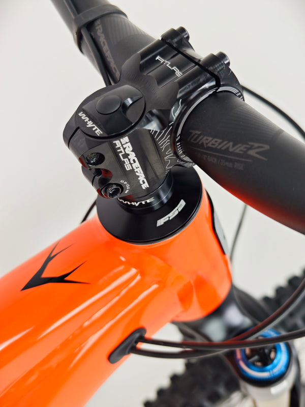 Whyte E-180 RSX Electric FS Bike 2025 / MEDIUM/ RRP: £5,499.00 / Like NEW! / Only 88 miles from new!