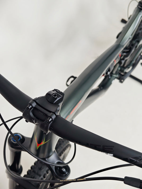 Whyte T-160 S V1/ LARGE / Dropper / RRP: £2,800.00 when new / Very Good Condition