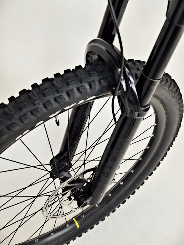 Lapierre Spicy CF 6.9 2023 / LARGE / RRP: £4,699.00 / Very Good Condition