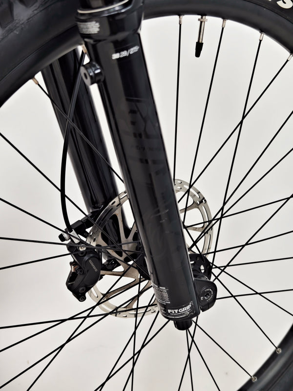 Lapierre Spicy CF 6.9 2023 / LARGE / RRP: £4,699.00 / Very Good Condition