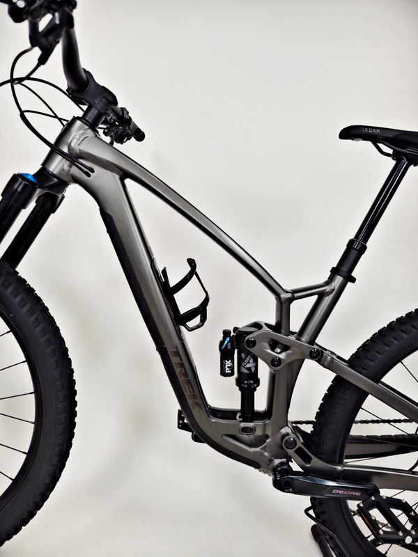 TREK Fuel EX 9.7 Gen 6 2023 CARBON / LARGE / RRP: £4,175.00 / Very Good Condition