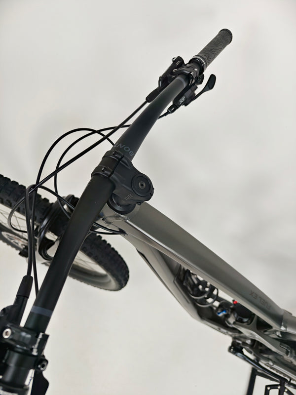 TREK Fuel EX 9.7 Gen 6 2023 CARBON / LARGE / RRP: £4,175.00 / Very Good Condition