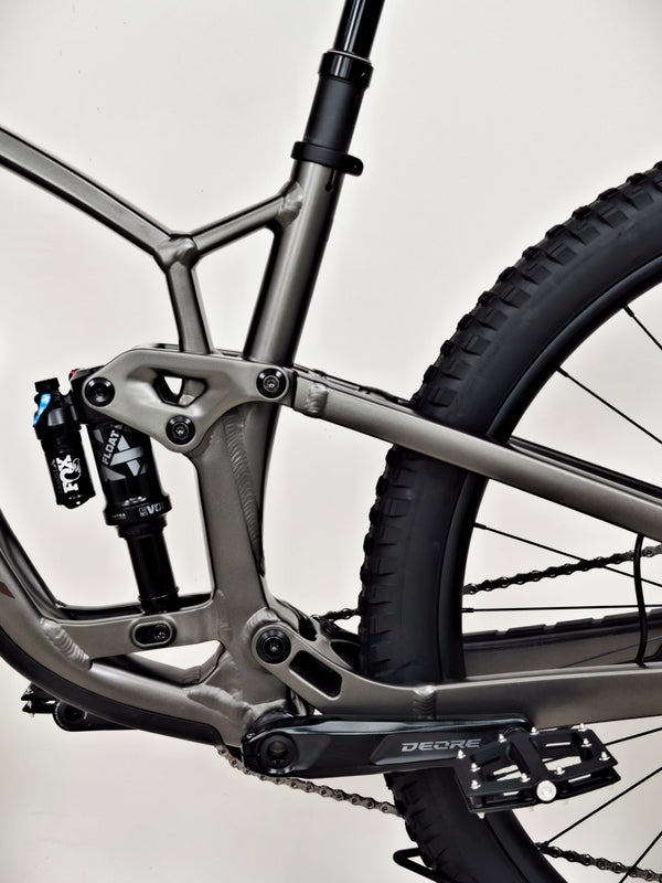 TREK Fuel EX 9.7 Gen 6 2023 CARBON / LARGE / RRP: £4,175.00 / Very Good Condition