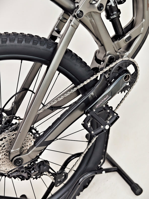 TREK Fuel EX 9.7 Gen 6 2023 CARBON / LARGE / RRP: £4,175.00 / Very Good Condition
