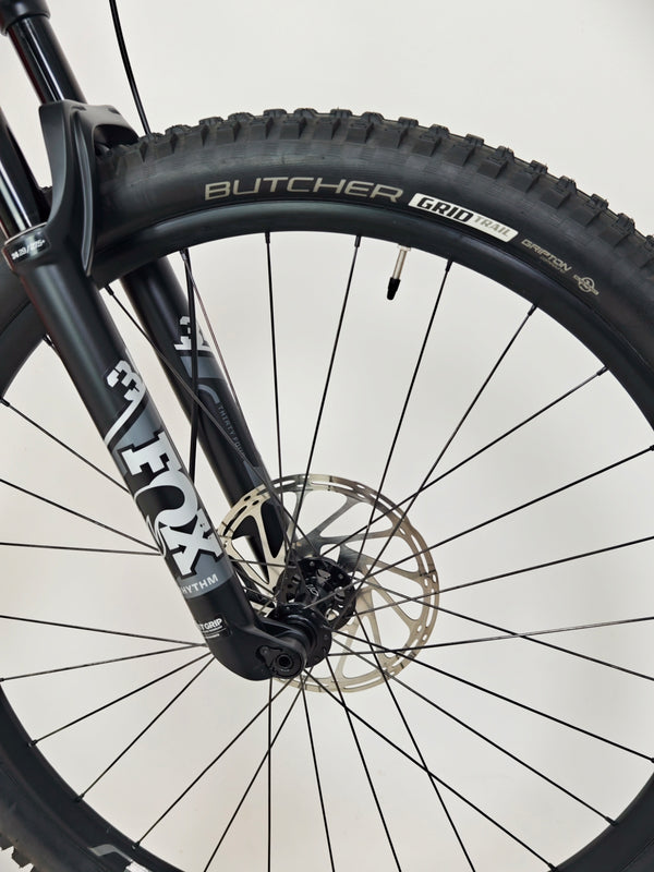 Specialized Turbo Levo SL Comp 2022 Electric FS Bike / MEDIUM / RRP: £6,500.00 / Very Good Condition / Only 140 miles from new!