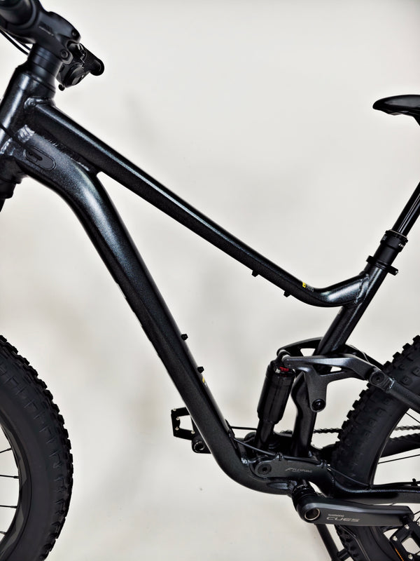 Giant Stance 2024 / MEDIUM / RRP: £1,999.00 / Excellent Condition!