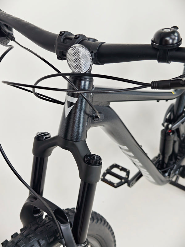 Giant Stance 2024 / MEDIUM / RRP: £1,999.00 / Excellent Condition!