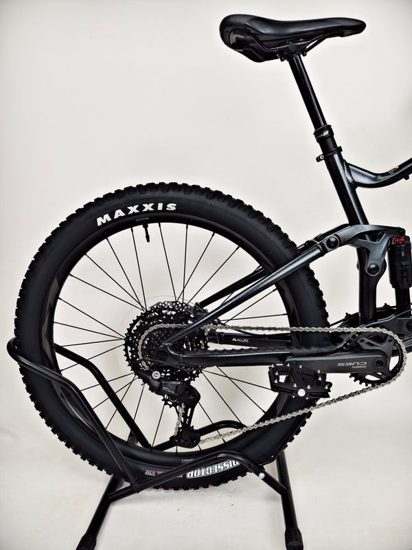 Giant Stance 2024 / MEDIUM / RRP: £1,999.00 / Excellent Condition!