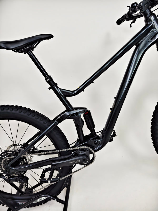 Giant Stance 2024 / MEDIUM / RRP: £1,999.00 / Excellent Condition!