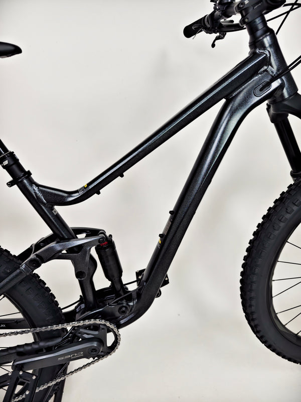 Giant Stance 2024 / MEDIUM / RRP: £1,999.00 / Excellent Condition!