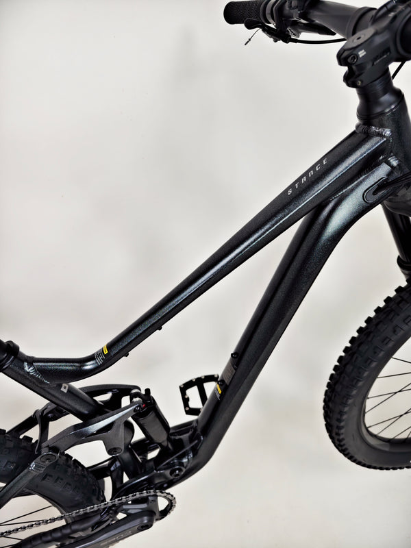Giant Stance 2024 / MEDIUM / RRP: £1,999.00 / Excellent Condition!